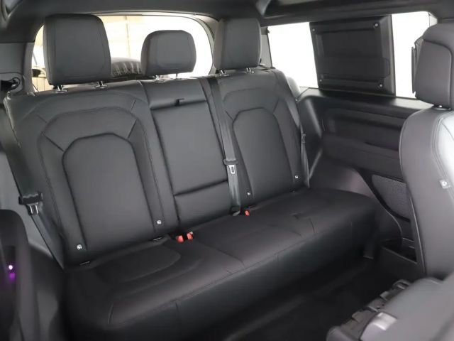 Land Rover Defender 90 AWD D300