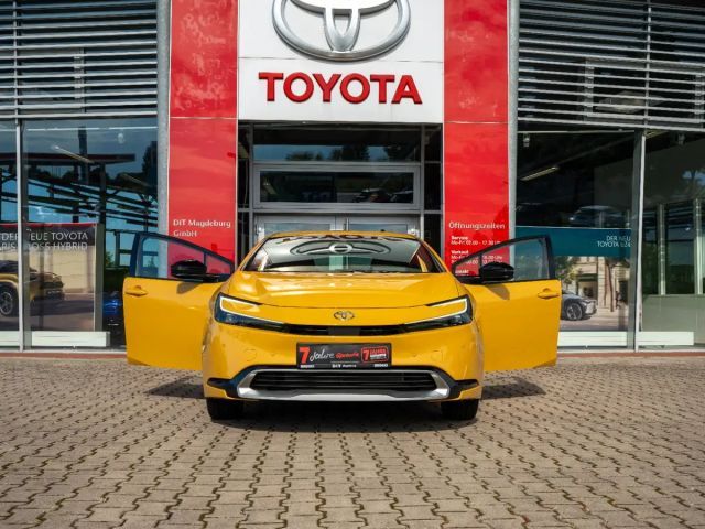 Toyota Prius Executive Plug-in