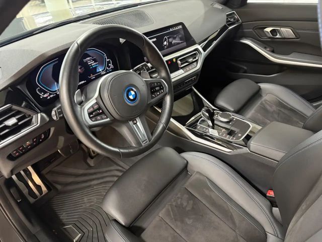 BMW 320 320e M-Sport Touring