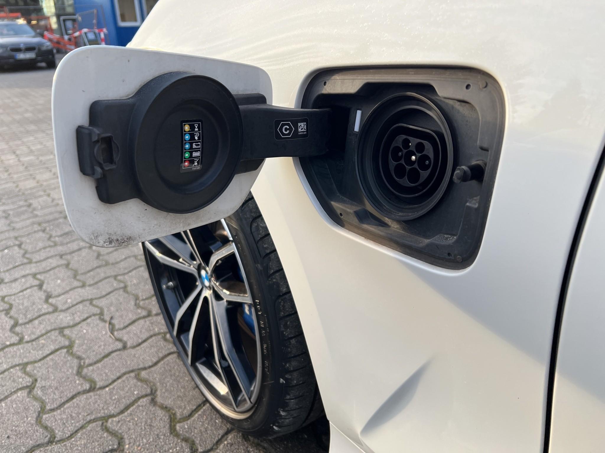 BMW 330 330e Touring