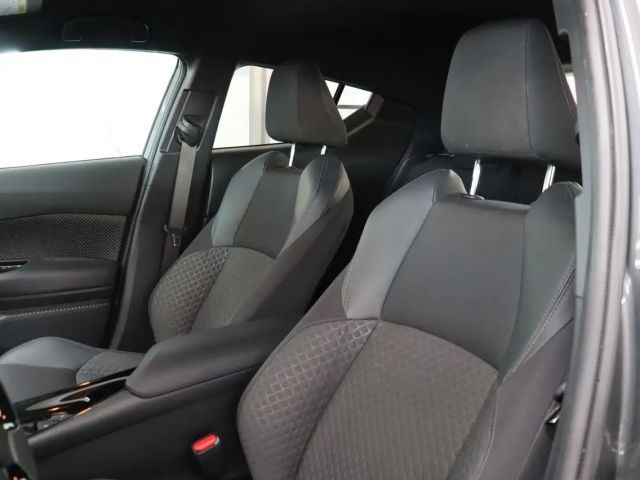 Toyota C-HR Hybride Team D