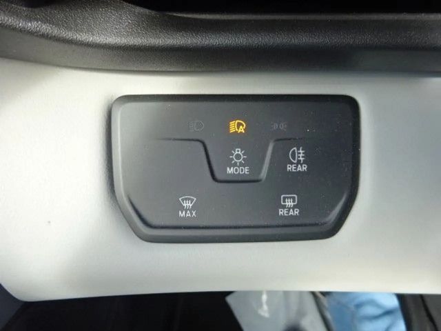 Ford Explorer Extended range RWD