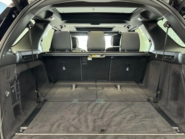 Land Rover Discovery D300 Dynamic HSE