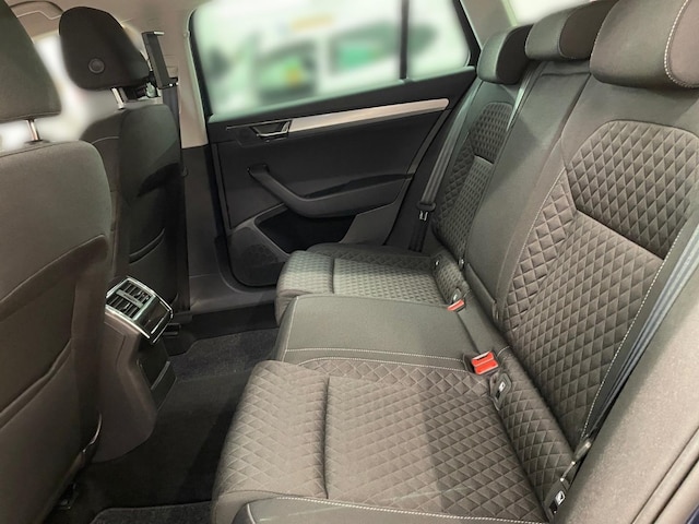 Skoda Superb 2.0 TDI Combi