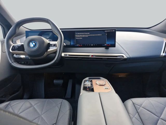 BMW iX xDrive40