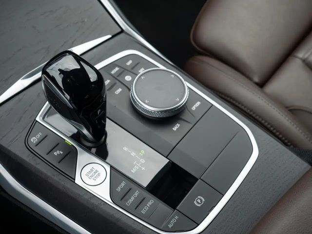 BMW 320 320d M-Sport Sedan