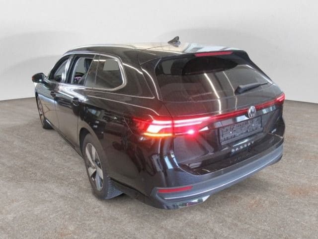 Volkswagen Passat 1.5 eTSI Business DSG Variant