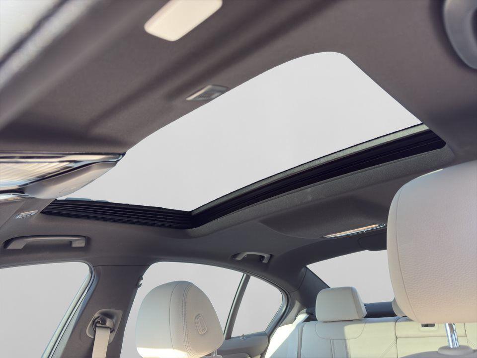 BMW 545 545e Sedan xDrive