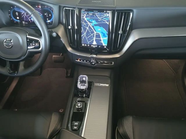 Volvo XC60 AWD Dark Plus