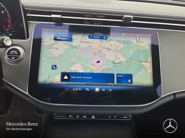 Mercedes-Benz E 200 AVANTGARDE Sedan