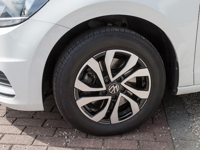 Volkswagen Touran 1.5 TSI DSG