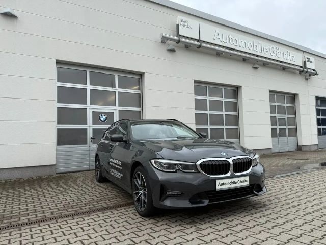 BMW 330 330e Touring xDrive