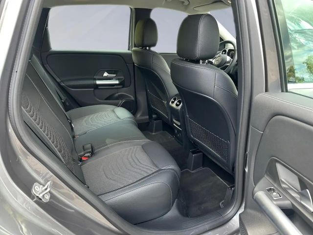 Mercedes-Benz B 180 Progressive Sedan