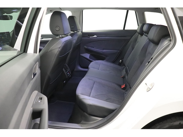 Volkswagen Golf 1.5 eTSI DSG Style Variant