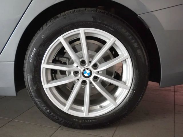 BMW 320 320d Sedan xDrive