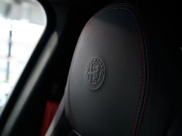 Alfa Romeo Stelvio Carbon Q4 Quadrifoglio