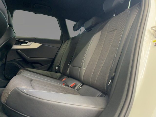 Audi A4 35 TFSI Avant S-Line S-Tronic