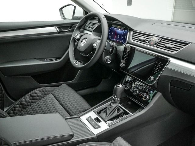 Skoda Superb 2.0 TDI Ambition Combi