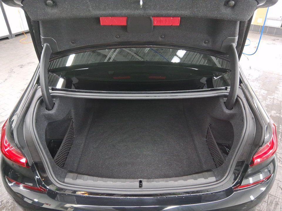 BMW 320 320i Sedan xDrive