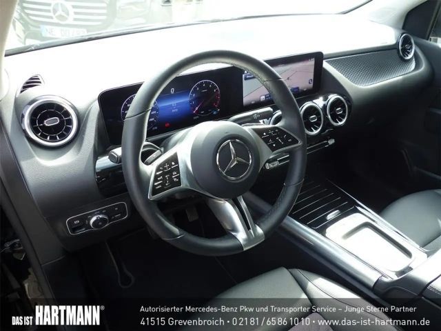 Mercedes-Benz B 180 Progressive Sedan