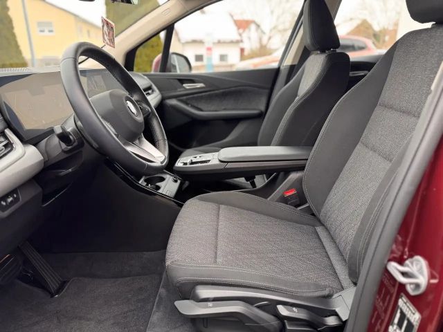 BMW 218 KAMERA DAB KLIMAAUTOMATIK LED