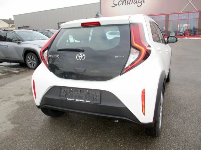 Toyota Aygo X 1,5 HSD Pure