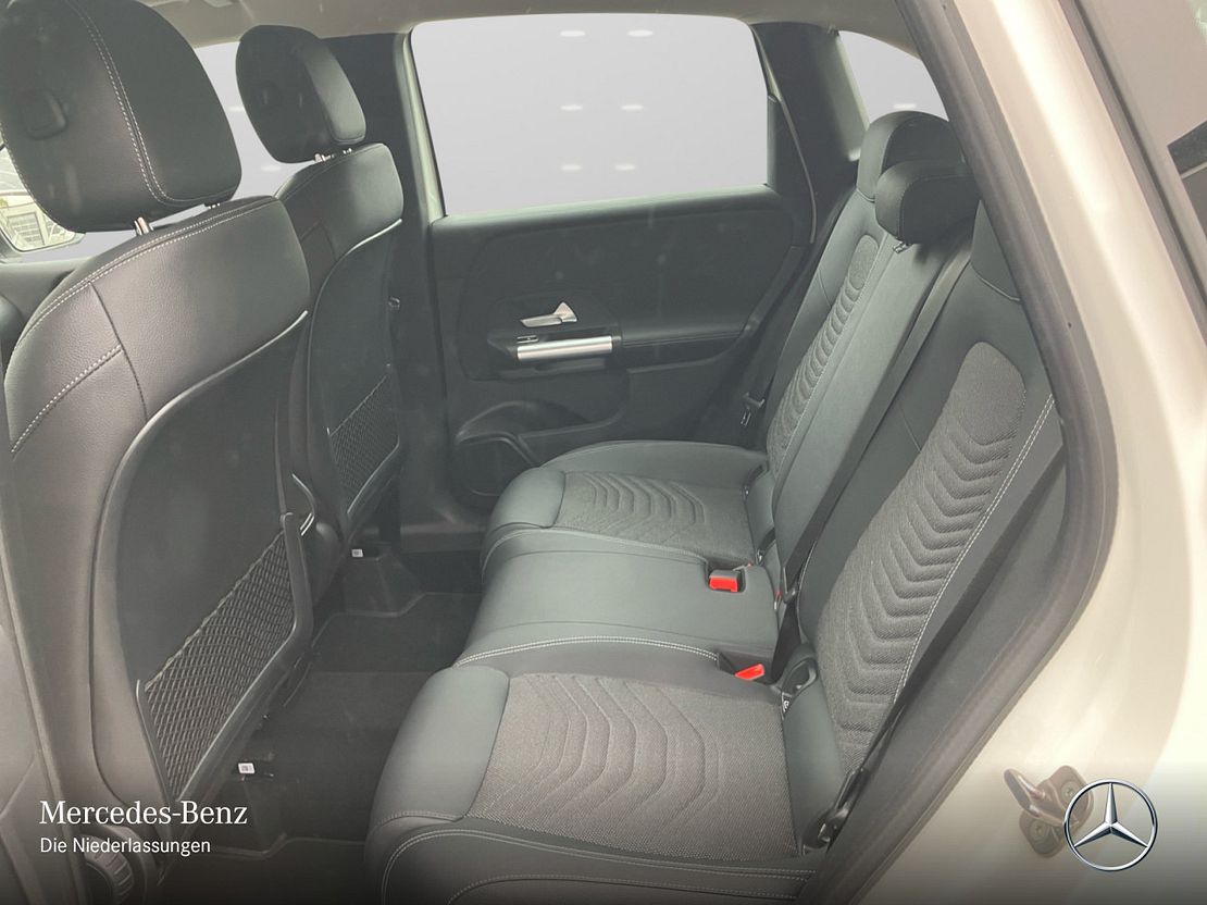 Mercedes-Benz B 200 Sedan