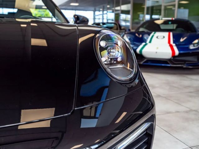 Porsche 992 Cabrio Carrera