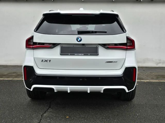 BMW iX1 xDrive30