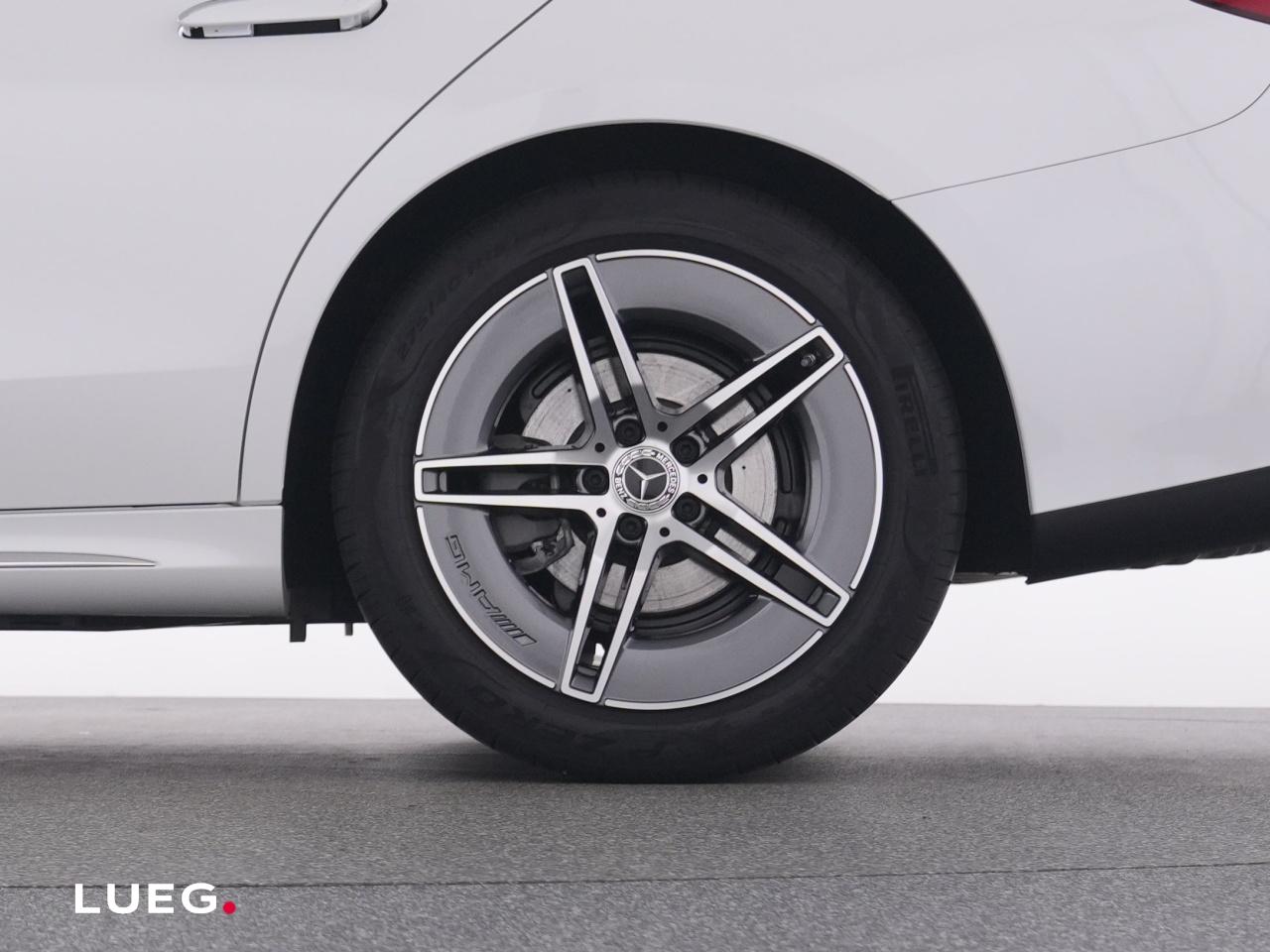 Mercedes-Benz E 200 AMG Line Sedan