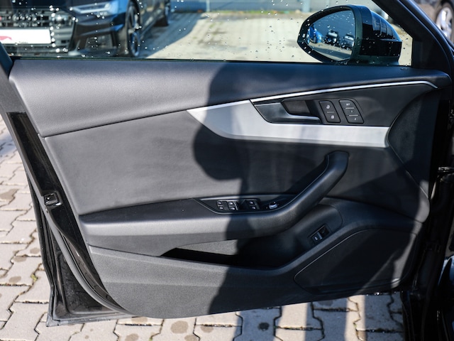 Audi A4 35 TFSI Avant S-Tronic