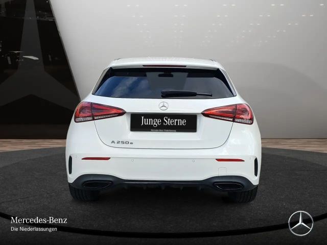 Mercedes-Benz A 250 A 250 e AMG Line