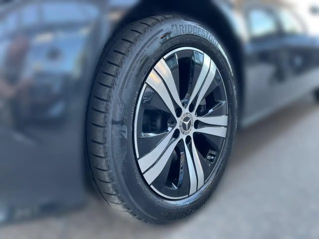 Mercedes-Benz C 180 AVANTGARDE Sedan