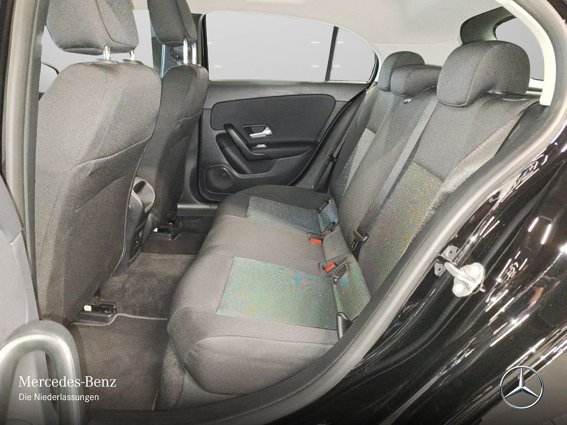 Mercedes-Benz A 200 A 200 d