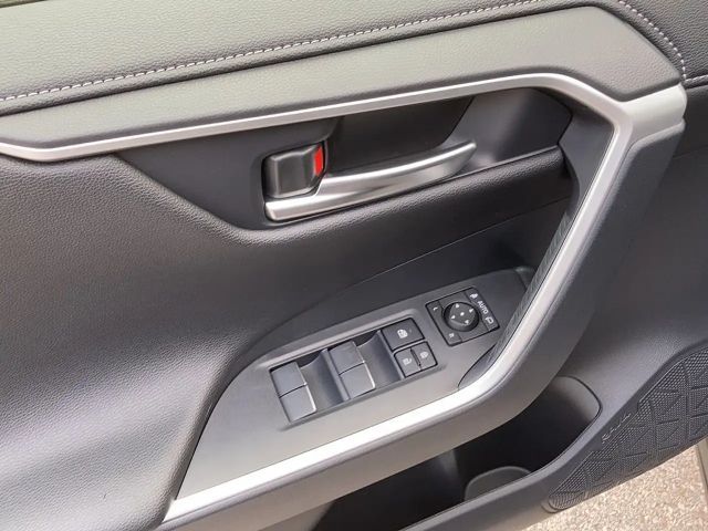 Toyota RAV4 Active Hybride