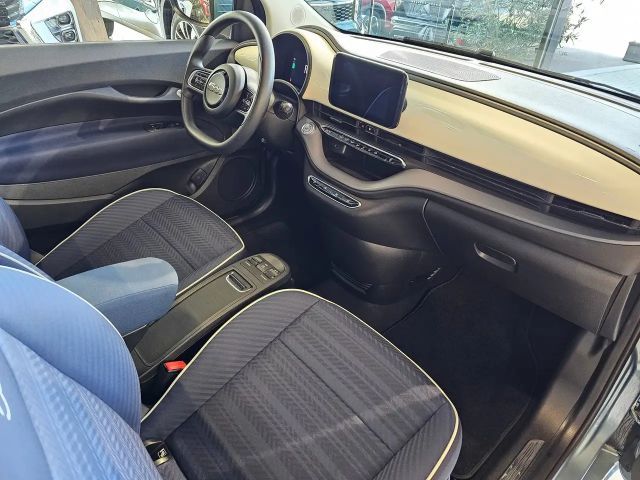 Fiat 500e 42 kWh Passion