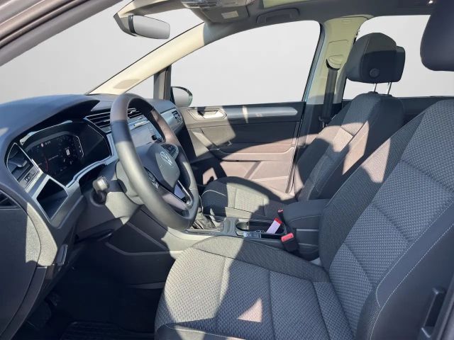 Volkswagen Touran 1.5 TSI DSG