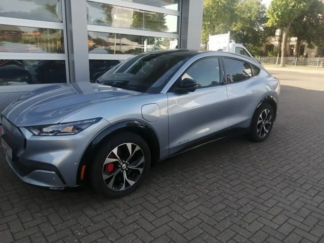 Ford Mustang Mach-E AWD Premium