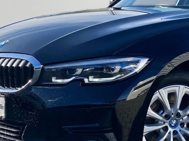 BMW 330 330e Advantage pakket Touring