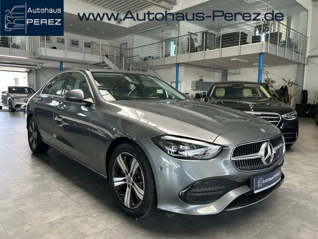 Mercedes-Benz C 220 C 220 d Sedan