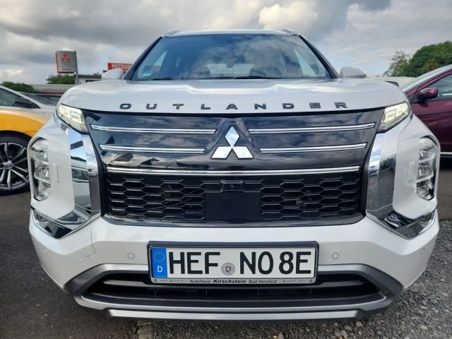 Mitsubishi Outlander 4WD
