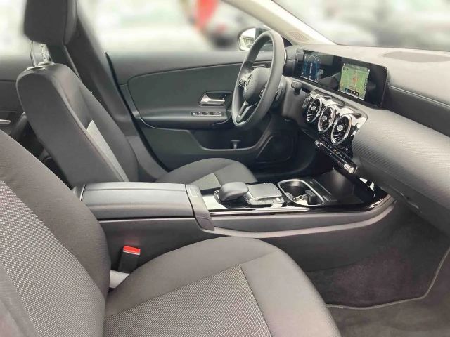 Mercedes-Benz CLA 200 CLA 200 d Shooting Brake