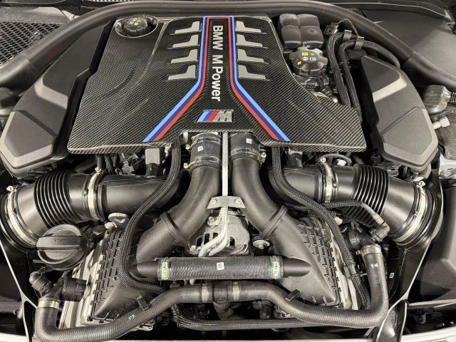 BMW M8 Cabrio Competition xDrive