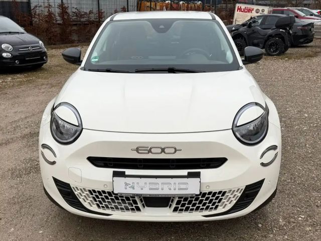 Fiat 600e Hybrid 1.2 74 kW (100 PS) DCT + Komfortp.