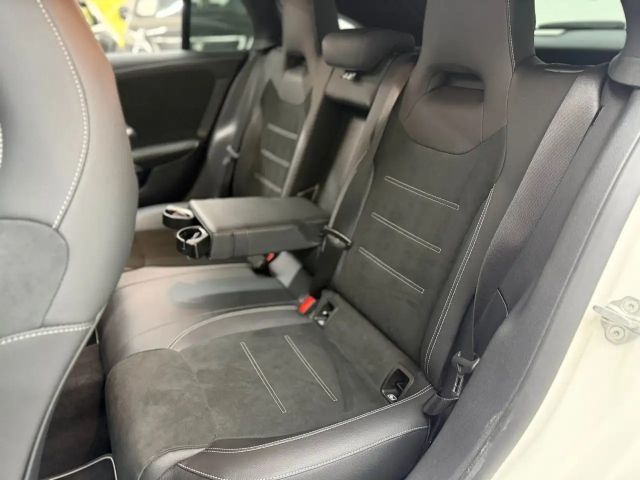 Mercedes-Benz CLA 200 AMG Line Shooting Brake