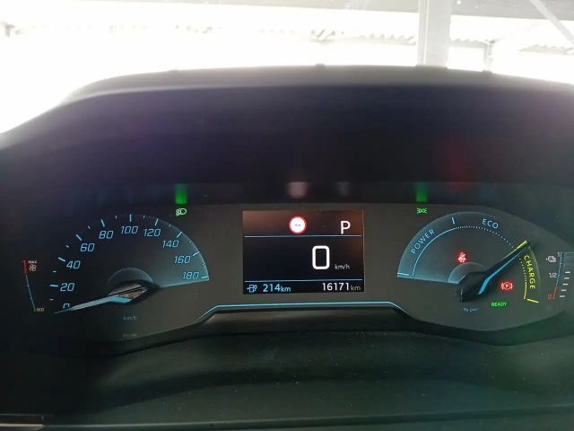 Peugeot E-2008 Active Pack