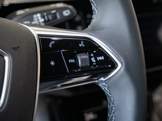 Audi Q8 e-tron 50 Quattro S-Line