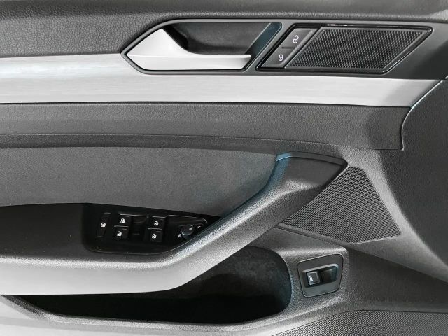 Volkswagen Passat 1.5 TSI DSG Variant