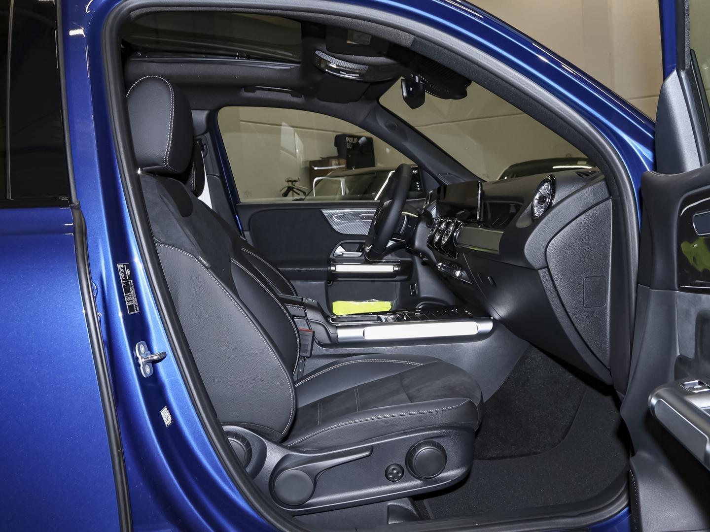 Mercedes-Benz GLB 220 AMG Line