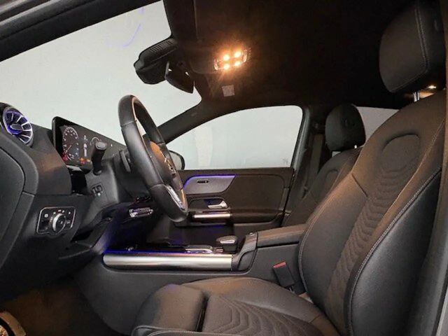 Mercedes-Benz EQA 300 4MATIC Progressive